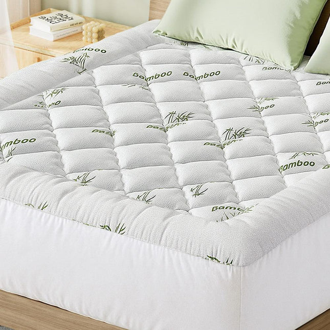 Giselle Bedding 5cm Pillowtop Mattress Topper 1000GSM Thick Soft Bamboo Cooling Pad for Back Pain Relief & Guest Bed, Washable Overfilled Cover with 45cm Deep Pocket King.