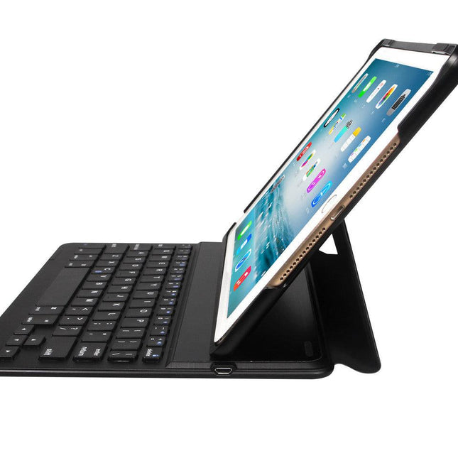 Connect Wireless Keyboard Case for iPad.