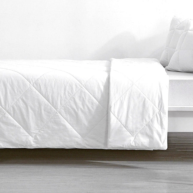 Premium Light Weight All Cotton Quilt by Renee Taylor King.