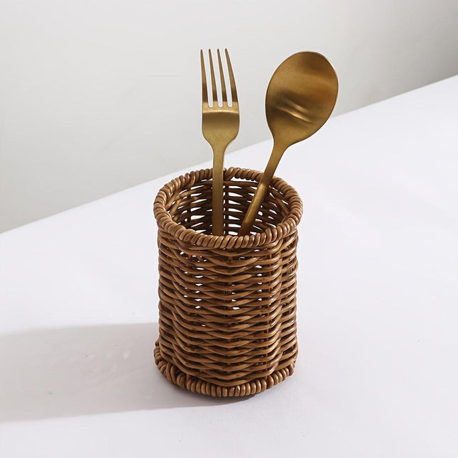 **Japanese Tableware Storage and Drying Basket: Slip-Resistant and Mold-Proof Bottom, Dual Use for Dining and Kitchen, a Simple and Tidy New Storage Choice**.