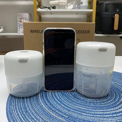 GREEN Mini Electric Garlic Chopper, Meat Grinder, and Vegetable Chopper, USB Rechargeable Mini Food Blender, Efficient Small Food Processor, Suitable for Ginger, Chili, Fruits, and Meat.
