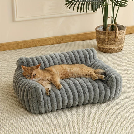 GREY Comfortable Cat Sofa, Cute and Soft Cat Bed, Cat House Breathable Cat Sleeping Basket, Suitable for Large, Medium, and Small Cats for Year-Round Sleeping Use, Cozy Pet Bed, Cat Furniture, Modern Pet Furniture, Fashionable Cat Perch, Comfortably Fille.