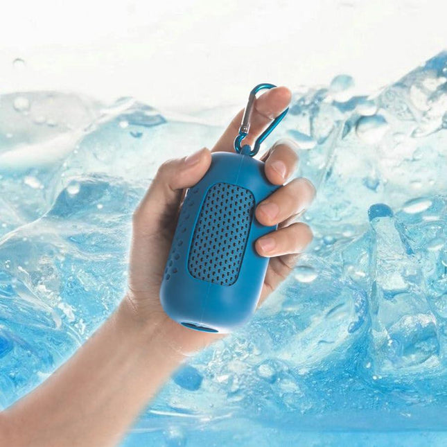 Instant Cooling Towel – Quick-Dry Sport Towel with EVA Storage Case & Carabiner Clip, Ideal for Gym, Outdoor, Travel Swimming(Blue).
