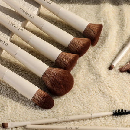 Matte Beige Makeup Brush Set (18-Piece): Professional, Cruelty-Free for Foundation, Blush & Eyeshadow, Ideal for Aussies.