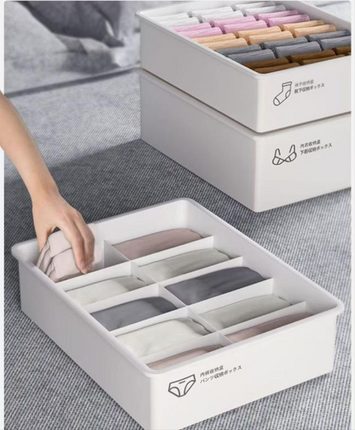 Underwear Panties Socks Box Close-fitting Clothing Storage Box Drawer Three-piece Cover with Compartment Household.
