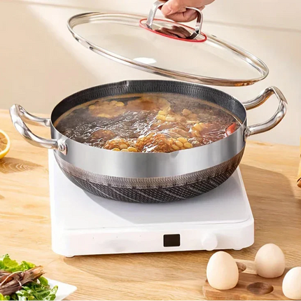 30cm Stainless Steel Non-Stick Frying Pan with Glass Lid Silver.