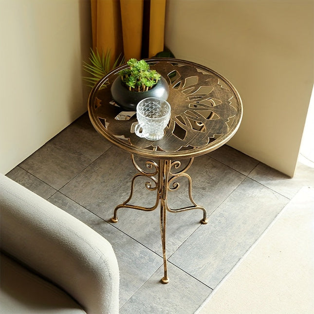 Vintage Metal Scrollwork Side Table.