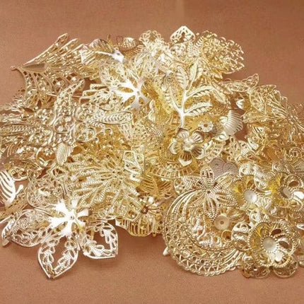 50g/lot Mixed Metal Flower Petals Filigree Wraps Clutches White.