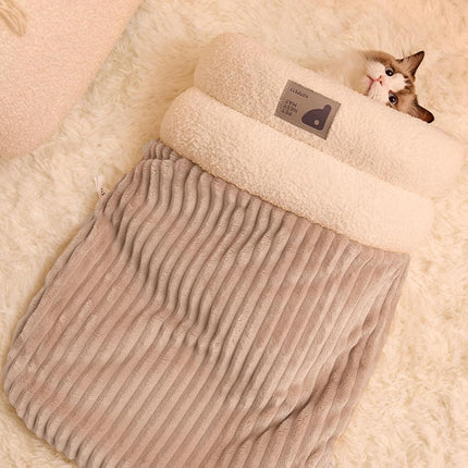 Cozy Cat Sleeping Bag Warm Washable Pet Bed Gray Size L 34x20x20cm.