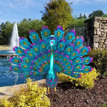Metal Peacock Garden Decoration Weatherproof Outdoor Figurine.