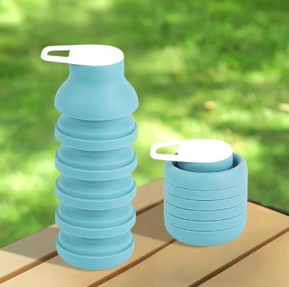 Collapsible Water Bottles, Reusable Water Bottle with Buckle, 600ml Silicone Leakproof Portable Bottle for Gym Camping Hiking Sports Outdoors, Travel Essentials for Flying Cruise Ship, Green.