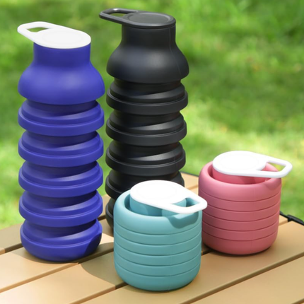 Collapsible Water Bottles, Reusable Water Bottle with Buckle, 600ml Silicone Leakproof Portable Bottle for Gym Camping Hiking Sports Outdoors, Travel Essentials for Flying Cruise Ship, Green.