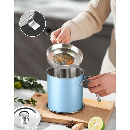 Oil Pot Grease Can Stainless Steel Storage Can With 1.6 Liter Can Dustproof Lid For Fine Mesh Strainer Non-Slip Plate.