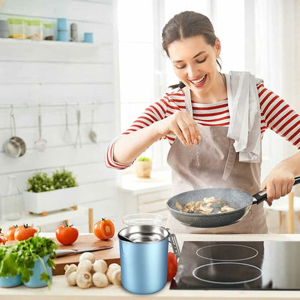 Oil Pot Grease Can Stainless Steel Storage Can With 1.6 Liter Can Dustproof Lid For Fine Mesh Strainer Non-Slip Plate.