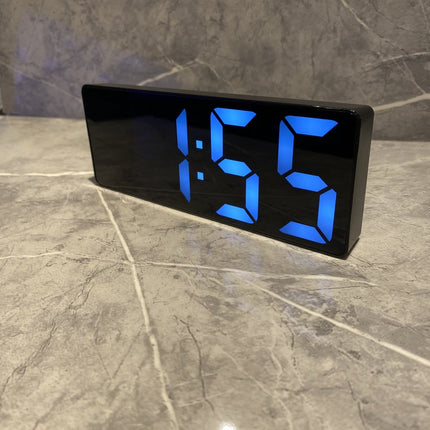 Klok Digital Deluxe - Bedroom - Sound Sensor - Wekker - Black - USB - Battery - LED Wit.