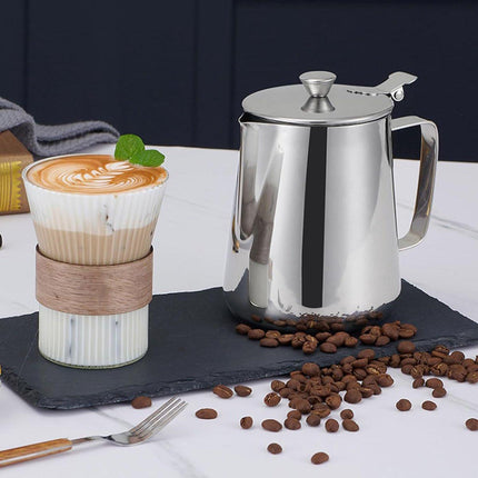 Milk Jug - Barista Latte Artisan Accessories with Lid - 600ml Milk Jug - Stainless Steel Milk Jug with Lid - Milk Frothing Jug - Coffee Milk Jug with Cup - Suitable for Cappuccino, Espresso, and Barista Use.