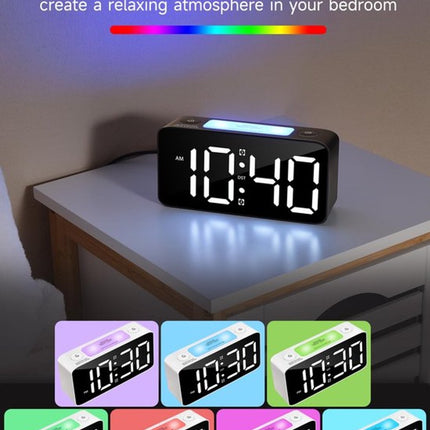 Digital Night Light - Extra Powerful - 7-Color Night Light - Ideal for Heavy Sleepers - Adjustable Volume and USB Charging - Place on the Bedside Table - Black.