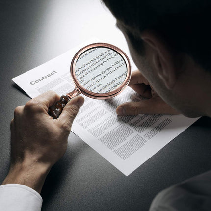 Magnifying glass - 10x magnification - 8.5 x 22.5 cm - wooden handle - Vintage - best reading magnifier.