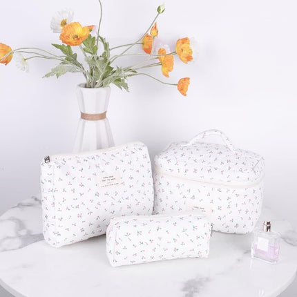 3 Cosmetic Bags Floral Lightweight Toiletry Bag for Women, White, Set of 3.