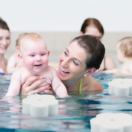 50-Pack Oil Absorbing Sponges for Pool, Flower Shaped, Effective Oil and Dirt Removal.