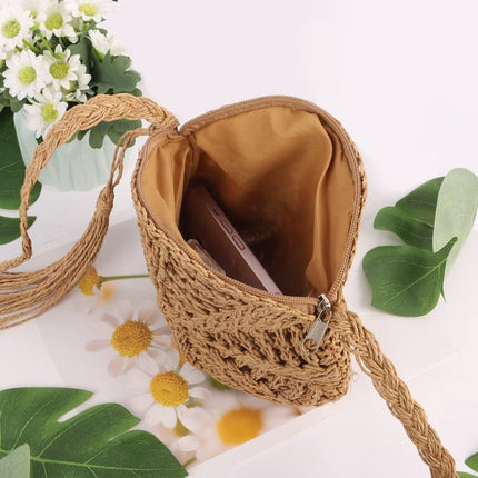 Retro style beach bag round shoulder straw bag for summer, brown, perfect for beach.
