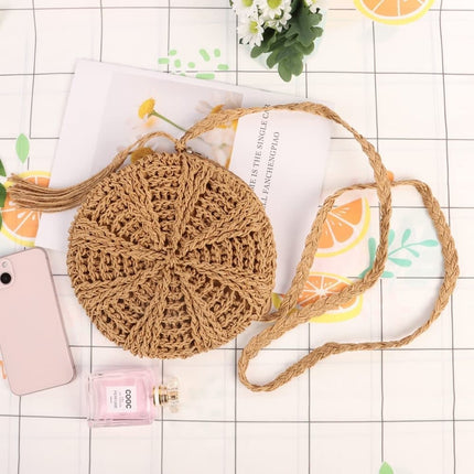 Retro style beach bag round shoulder straw bag for summer, brown, perfect for beach.