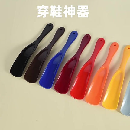 Spoon-shaped shoehorn | Plastic | Length 19.5 cm | Shoe puller | With hanging loop | Black.