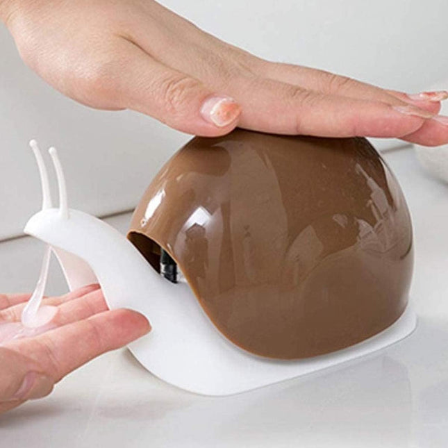 Soap dispenser - Cute soap dispenser in the shape of a snail, suitable for kitchens, bathrooms, etc. (120 ml) (brown).
