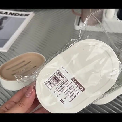 Soap Dish - 4 Pieces - Soap Holder With Drain And Lid - Soap Holders - Small Soap Dish - Hand Soap - Bathroom Accessories - Shower/Bathroom/Kitchen/Toilet/Travel - Travel Soap Box - Leakproof Soap Box - Plastic Soap Box - Soap Mat - Portable Bar Soap Case.