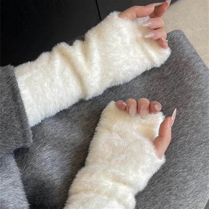 Sports & Fitness > Bikes & Accessories > Bicycle Gloves.