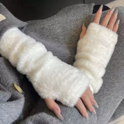 Sports & Fitness > Bikes & Accessories > Bicycle Gloves.