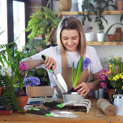 3-Piece Garden Tool Set - Gardening Set - Garden Kit - Tools for the Garden - Hand Tools - Garden Shears - Ideal Garden Gift for Women and Men - For Garden Lovers - Green.