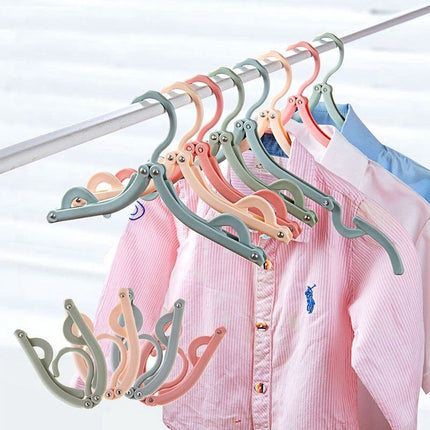 12 Pieces Clothes Hangers - Foldable Clothes Hangers - Anti-Slip - Coat Hangers - Trouser Hangers - Travel Clothes Hangers - Durable & Portable - Trackless - Plastic - Bedroom Organizers - Travel Accessories - Space-Saving Clothes Hangers.