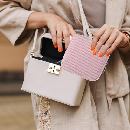 Toiletry Bag - Sanitary Pad Makeup Bag - Sanitary Pad Pouches - Menstrual Bags - Menstrual Pouches - Waterproof Zipper - Tampon Pouches - Napkin Pouches - Cosmetic Bag - Storage Bag - Makeup Bag - For Sanitary Pads, Tampons, Menstrual Cup - Pink.
