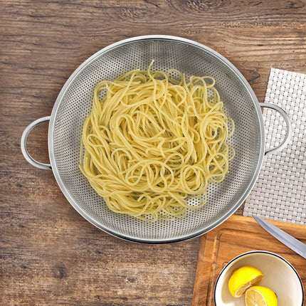 3-Piece Colander - Fine-mesh stainless steel colander - Sieve - on a stand - 2 handles - For draining, rinsing, and washing - Ideal for pasta, vegetables, and fruit - Durable and Dishwasher Safe - Easy Storage - Kitchen colander/sieve.