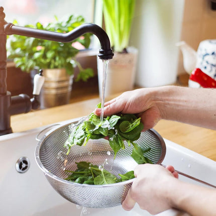 3-Piece Colander - Fine-mesh stainless steel colander - Sieve - on a stand - 2 handles - For draining, rinsing, and washing - Ideal for pasta, vegetables, and fruit - Durable and Dishwasher Safe - Easy Storage - Kitchen colander/sieve.