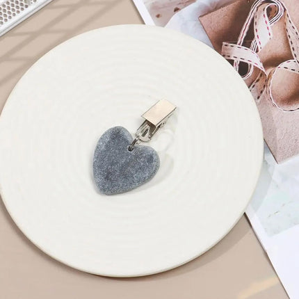 8-pack - Heart-shaped grey tablecloth weights with metal clip - Tablecloth stand and hanger stone.