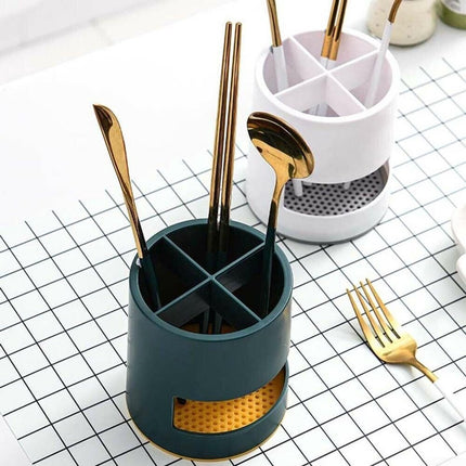 Toothbrush Holder - Bathroom Storage Box - Plastic - Electric Toothbrush Holder - Toothbrush Organizer - 4 Sorting Compartments - With Drip Tray - Multifunctional Desk Shelf - Suitable for Bathrooms, Kitchens and Offices - 10*10*11cm - Green.