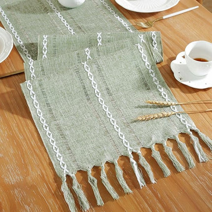 Table Runner - Bohemian Style Table Runner - 33 x 120cm - Green - Polyester - Rustic Farmhouse Style Table Runner - For Party & Dining Decorations - Boho Tassel Embroidered Table Runners.