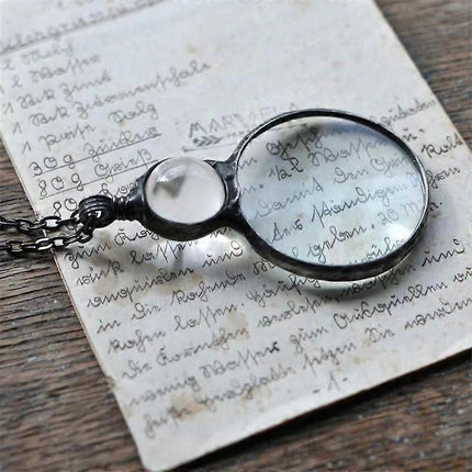 Magnifying Glass Necklace for Reading, Elderly Gift, Book Accessory green.