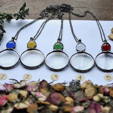Magnifying Glass Necklace for Reading, Elderly Gift, Book Accessory green.