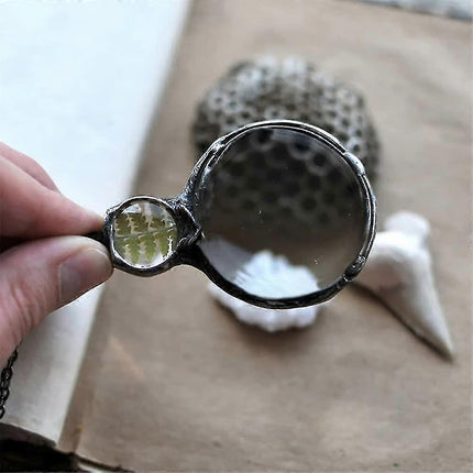 Magnifying Glass Necklace for Reading, Elderly Gift, Book Accessory green.