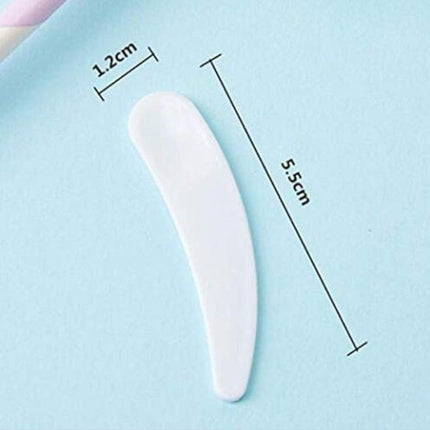 100PCS Disposable Mini Curved Cosmetic Spatula Scoop Makeup Mask Spatula Plastic Spoon,Small Makeup Scoop for Mixing and Sampling..