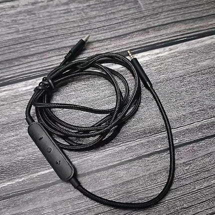 USB-C to 2.5mm Male Audio Cable Compatible with Bose QC25 QC35 QC35 II QC45 Headphones with Microphone.