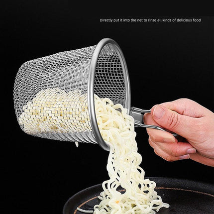 Stainless Steel Pasta Basket - Cooking Basket with Pasta Clamp - Hanging Strainer - Kitchen Utensils Suitable for Pasta, Ramen, Pho and Vegetables.
