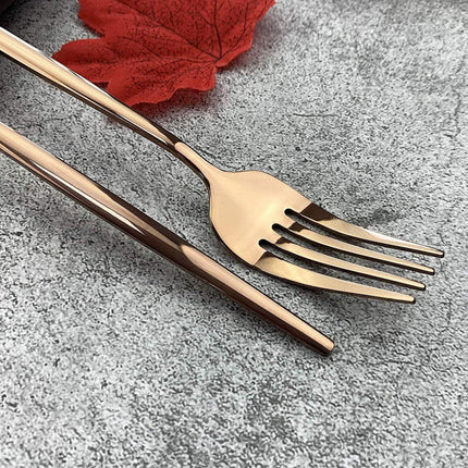 Cutlery Set - Mirror-polished copper cutlery set (for 6 persons) - Shiny stainless steel cutlery set (36-piece) - Dinner knife, fork, spoon, dessert fork, salad spoon - Dishwasher safe.