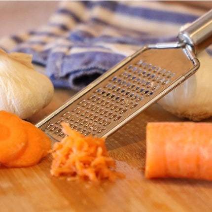 Stainless Steel Flat Grater - 1 Piece - 23.5cm - Perfect for grating garlic, cheese, chocolate, lemons and limes - Durable and rust-resistant - With hanging holes (1 piece).