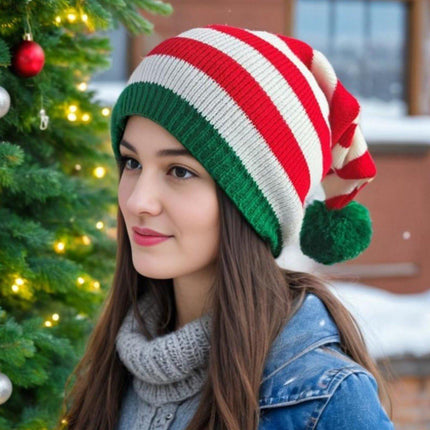 Hats - 6 pieces - Santa hats - Three styles of Santa hats - One size - Unisex - Christmas accessories/decorations.
