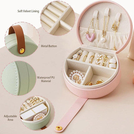 Small portable leather jewelry box - travel box - for necklaces, rings and earrings - green.
