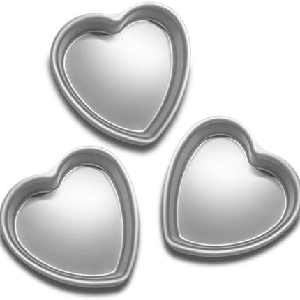 Heart-shaped baking tins - Aluminum baking tins - Valentine's Day, weddings, birthdays, etc. (Set of 3 heart-shaped baking tins, 20 x 5 cm).